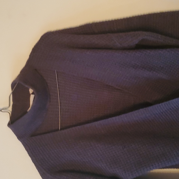 Open neck collar criss cross sweater - Picture 4 of 6